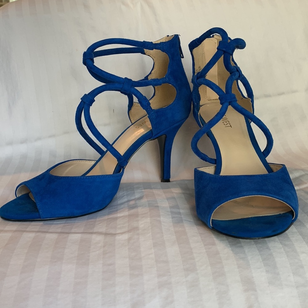 🔥Cobalt blue suede strappy heels, Nine West, size 7.5
